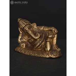 Sculpture en laiton Lord Ganesha de 2 pouces faite à la main, petit objet relaxant fabriqué à la main en Inde - Product Image 4