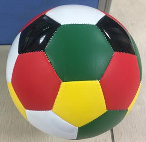 Balón de fútbol 100% de buena calidad. Fabricante con impresión de logotipo personalizado, balón de fútbol deportivo pakistaní, tamaño 5. - Product Image 3