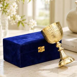 Gobelet décoratif artisanal, tasse à boire vintage, vaisselle de style médiéval classique, ornement de présentation élégant et traditionnel - Product Image 5
