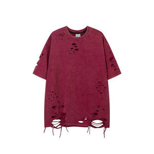 เสื้อยืดวินเทจสำหรับผู้ชาย สีเบอร์กันดี ทรงโอเวอร์ไซส์ ผ้าฝ้ายขาดๆ แขนสั้น เสื้อผ้าสตรีทแวร์ผ้าฝ้ายขาดๆ - Product Image 2