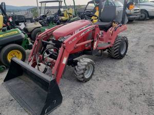 Prix d'usine Massey Ferguson GC2400 Tracteur Chargeur 4x4 80 CV pour Moteur Diesel Climatiseur Équipement Agricole Frontal - Product Image 4
