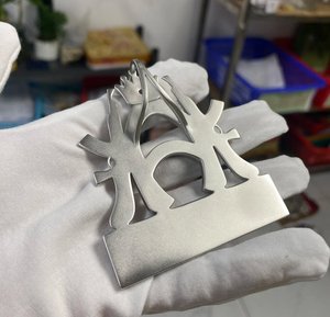 Colgante de Lujo con Letra Inicial Personalizada, Chapado en Oro, Plata de Ley 925, con Diamantes Moissanite VVS, Estilo Hip Hop - Product Image 4