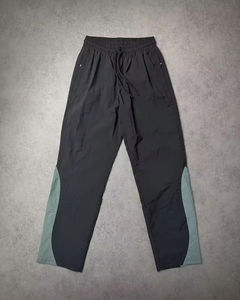 Ensemble de survêtement coupe-vent personnalisé avec logo, veste courte zippée en nylon et polyester, style streetwear pour homme, collection 2026 - Product Image 3