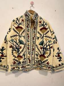 Veste Suzani en velours faite à la main, brodée de fils style bohème, confortable et décontractée, idéale pour demoiselle d'honneur - Product Image 4