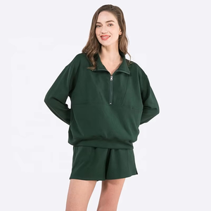 Conjuntos personalizados de 2 piezas para mujer: Sudadera con media cremallera y pantalones de chándal - Product Image 2