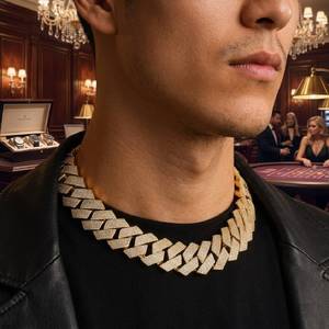 Nouveau design Collier en moissanite sertie de diamants, Argent 925, passe le test du diamant, Chaîne cubaine en moissanite, compatible testeur de diamant - Product Image 5