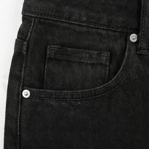 Shorts de mezclilla de pierna ancha con cintura alta, perforados y con borde deshilachado para mujer, color personalizado, estilo casual y moderno para el verano. - Product Image 5