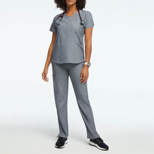 Ensemble de blouses médicales grises pour femmes, haut à col en V avec poches et pantalon cargo pour usage hospitalier, uniformes en polyester tricoté - Product Image 1