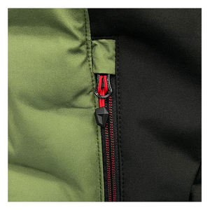 Gilet matelassé réversible à capuche vert pour homme, sans manches, zippé, coupe-vent, séchage rapide, vêtement d'extérieur d'hiver, option logo personnalisé, mélange de coton - Product Image 5