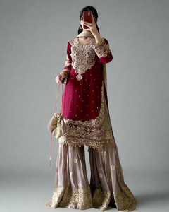 Conjunto Gharara de Diseñador Shimar de 3 Piezas en Faux Georgette con Bordado de Lentejuelas y Cuentas, Top, Pantalón Palazzo y Dupatta - Product Image 2