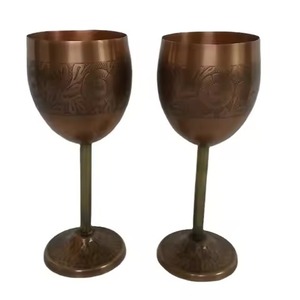 Nouveau design de gobelet à vin en métal, coupe à vin réutilisable en acier inoxydable, verre à pied élégant et haut de gamme pour les fêtes - Product Image 1