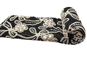 Broderie florale de luxe en gros, style Dori, sur tissu rayonne noir – Travail de fil complexe pour robes - Product Image 5