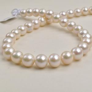 Collier de perles d'eau douce Edison 11-13 mm Extra Large Semi-Fini Haut de Gamme avec Lumière Intense et Micro-Imperfections - Product Image 3