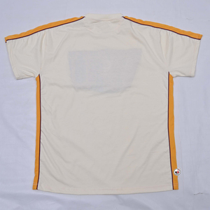 เสื้อยืดแขนสั้นสีครีมดีไซน์ล่าสุดสำหรับผู้ชาย แต่งขอบสีส้ม ทรงปกติ คอกลม ผ้าถัก สีพื้น สไตล์ลำลอง - Product Image 5