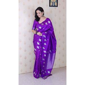 Sari de seda suave morado con doble tejido Zari y borde de pájaros de Elite Weaves, blusas y camisas para mujer - Product Image 2