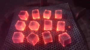 Briquetas para barbacoa infundidas con carbón de cáscara de coco Premium de Indonesia - Product Image 5