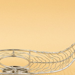Unique <b>Silver</b> <b>Wire</b> Mesh Candle Holder Shaped Like A Leaf With A Central Holder And Stable Stand For Modern Table Decoration - Product Image 6