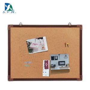 Tablero de Corcho para Notas y Exhibición, Montado en la Pared, con Marco de Plástico de Color - Product Image 1
