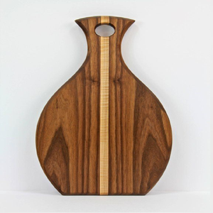 Tabla de cortar redonda premium con impresionantes rayas de madera alternadas y un acabado liso, disponible a precios de mayorista. - Product Image 5
