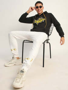 Sudadera Unisex de Invierno de Color Sólido, Tejida en Algodón y Felpa, Corte Regular, Secado Rápido, Estilo Streetwear, Hecha en Pakistán - Product Image 5