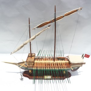 BASTARDE (HALLEY) - Maquettes de navires turcs en bois artisanales, décoration nautique antique pour la maison - Product Image 1