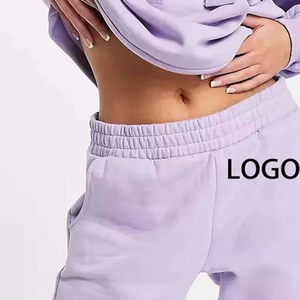 Conjunto Deportivo Personalizado con Sudadera y Pantalones Deportivos Transpirables Color Lavanda, Nuevo Estilo con Logotipo Personalizado, Hecho en Pakistán - Product Image 5