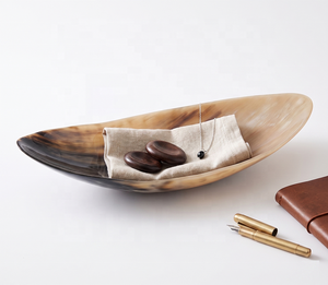 Bol à salade et à fruits vintage en corne de buffle sculptée, vaisselle indienne en corne, idéal pour les cadeaux d'affaires - Product Image 1