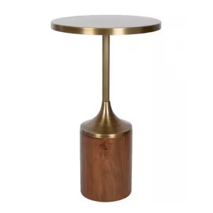 Table d'appoint sur pied en or brossé de qualité supérieure avec plateau en pierre blanche - Product Image 3