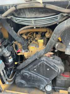 Chargeuse compacte sur chenilles Caterpillar 255 d'occasion à deux vitesses, équipement de construction compact - Product Image 6