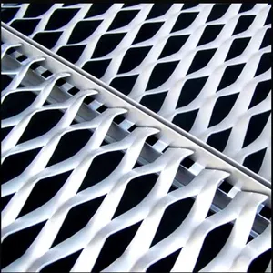 Lámina de Malla de Aluminio Expandido Perforada Decorativa para Plataformas de Pasarelas - Product Image 1