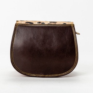 กระเป๋าสะพายข้างหนังวัวแฟชั่นลำลองความจุมากสำหรับฤดูร้อนสไตล์วินเทจเย็บปะติดปะต่อกันแบบพิเศษ - Product Image 3