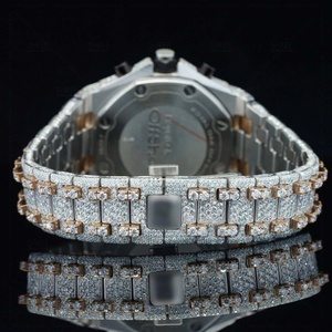 Montre de qualité supérieure au design rétro à double tonalité, à quartz analogique, avec cadran numérique, bracelet en acier inoxydable, moissanite, pour homme - Product Image 3