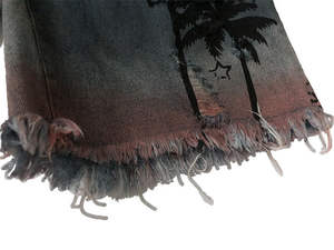 Pantalones Cortos de Mezclilla con Bajo Deshilachado y Teñido Personalizado para Hombre, Diseño Desgastado con Hojas de Arce, Hechos en Pakistán, Estilo Fitness/Casual con Malla - Product Image 6