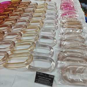 Escultura vertical de resina para pared, decoración colgante azul y verde, arte de cadena de resina personalizado por el fabricante, para jardín, venta al por mayor. - Product Image 1