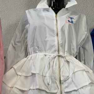 Veste de moto pour femme Jack and Jill, style peplum, blanche, fermeture éclair sur le devant, broderie décontractée, doublure en coton, veste élégante - Product Image 4