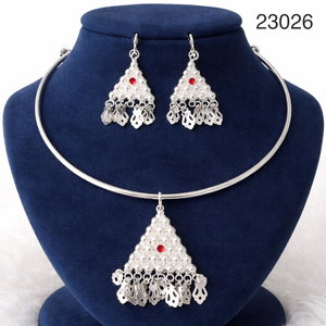 Conjunto de Collar y Pendientes con Colgante Triangular de Cuentas Chapado en Oro Tradicional para Bodas y Fiestas, Joyería de Imitación Moderna A-23025 - Product Image 2