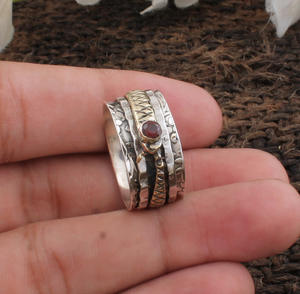 แหวนโกเมนสีแดงธรรมชาติ เงินแท้ 925 แหวนโกเมนแท้จากโมซัมบิกสำหรับผู้หญิง เครื่องประดับประจำเดือนมกราคม ขายส่ง - Product Image 2