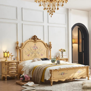 Juego de Dormitorio Principal de Lujo Estilo Francés Clásico Romántico, con Cama King Size y Almacenamiento, en Caoba Maciza con Detalles Pintados a Mano en Dorado - Product Image 3