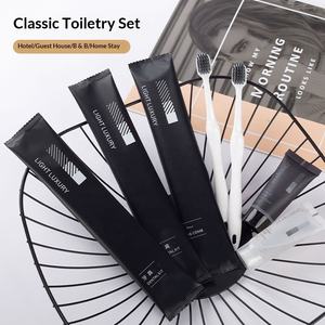Ensemble d'articles de toilette de luxe noirs personnalisés avec logo, vente en gros d'usine, <span class=keywords><strong>kit</strong></span> de salle de bain jetable pour hôtels étoilés et motels - Product Image 4