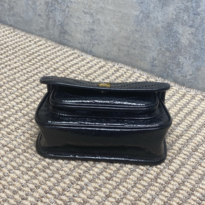 กระเป๋าถือผู้หญิงหนังเคลือบแว็กซ์น้ำมัน ดีไซน์ใหม่ ฤดูร้อน/ฤดูใบไม้ผลิ ปี 2026 ขายส่งจากโรงงาน เหมาะสำหรับไปทะเล ปาร์ตี้ชายหาด กันน้ำ สะพายไหล่หรือถือก็ได้ - Product Image 3