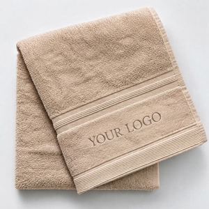 Serviette de toilette en coton avec logo personnalisé, douce et absorbante, pour hôtel et spa - Product Image 2