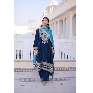 Salwar Kameez al por Mayor de Alta Demanda para Bodas y Fiestas, Disponible en Grandes Cantidades, Salwar Kameez Pakistaní - Product Image 1