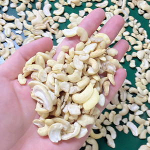 Santigo Cashew <b>Nuts</b> Kaju Broken Kaju In Bulk ISO And HACCP Certified <b>Kernel</b> Cashew <b>Nuts</b> - Product Image 1