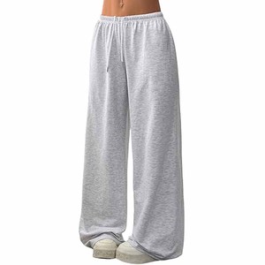 Pantalon de jogging gris oversize pour femme avec taille élastique, coupe décontractée, en molleton doux, idéal pour la gym, l'entraînement, la détente et les activités sportives - Product Image 4