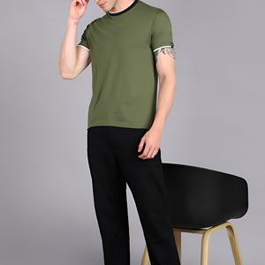 Camiseta de algodón de color liso para hombre, informal, de manga corta, estilo urbano, básica, cómoda, transpirable, a la moda. - Product Image 4