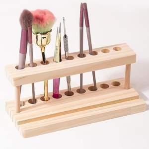 Support de présentation pour brosses en bois – Finition haut de gamme |   Directement de l'usine |   Prix de gros en vrac - Product Image 1