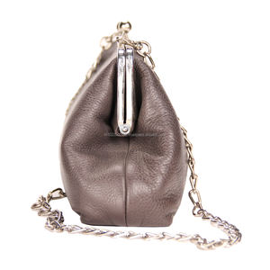 Bolso de mano de cuero occidental personalizado de alta calidad para mujer, Mini bolso de moda para mujer con marco de Metal de lujo, bolso bandolera al por mayor - Product Image 3