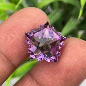 พลอยแอมเมทิสต์ธรรมชาติรูปดาวเกล็ดหิมะ สำหรับทำเครื่องประดับ แหล่งกำเนิด RW - Product Image 1