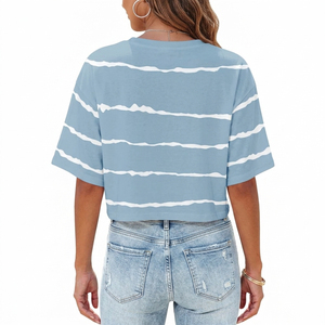 เสื้อครอปท็อปลายทางสีน้ำเงินลายทางแบบดิสทอร์เต็ดสำหรับผู้หญิง เสื้อยืดลายทางขายส่ง เสื้อครอปทันสมัยทรงโอเวอร์ไซส์หลวมๆ สไตล์สตรีทแวร์ - Product Image 3