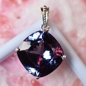 Pendentif Alexandrite à changement de couleur naturel, 44,85 carats, taille coussin carrée, pierre précieuse en argent sterling 925, certifié IGI, pour enfants - Product Image 2